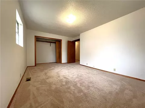 105 E Maple St, Tuttle, OK 73089 photo 17
