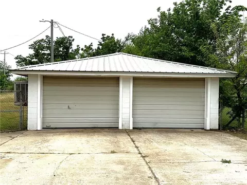 105 E Maple St, Tuttle, OK 73089 photo 21