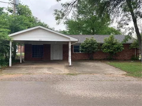 405 E Maple St, Noble, OK 73068 photo 2