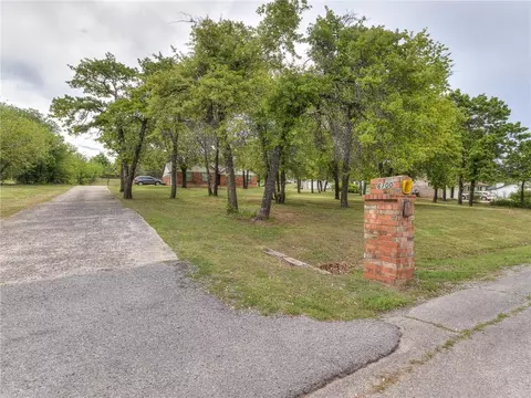 6100 Raintree Dr, Oklahoma City, OK 73150