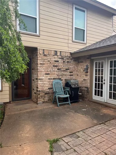 12221 High Meadow Ct, Oklahoma City, OK 73170