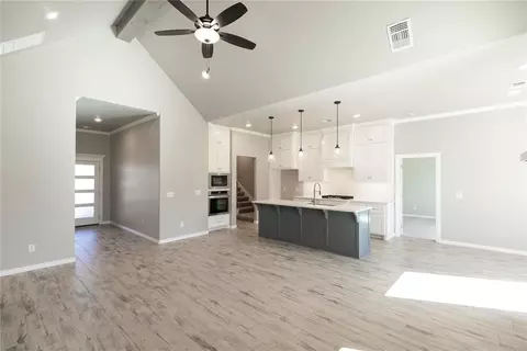 9304 NW 118th St, Yukon, OK 73099