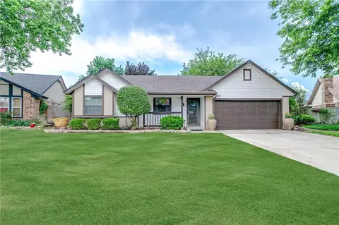 728 Wandering Way, Oklahoma City, OK 73170
