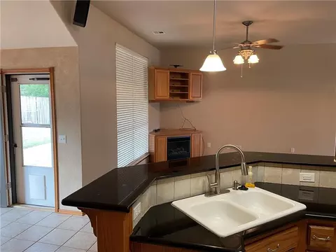 2648 SE 7th St, Moore, OK 73160 photo 9