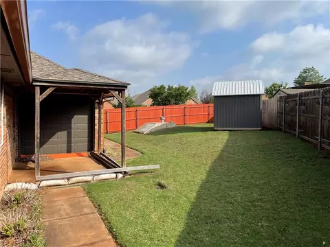 2648 SE 7th St, Moore, OK 73160 photo 26