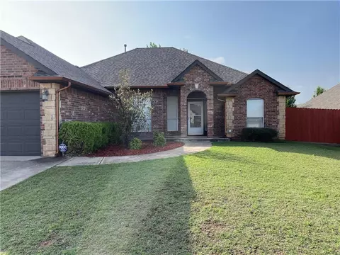2648 SE 7th St, Moore, OK 73160 photo 2