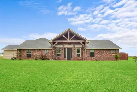 1919 Sharon Dr, Guthrie, OK 73044