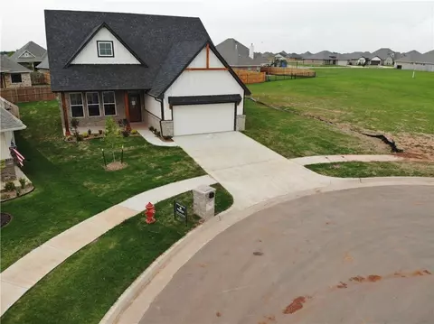 18404 Austin Pl, Edmond, OK 73012
