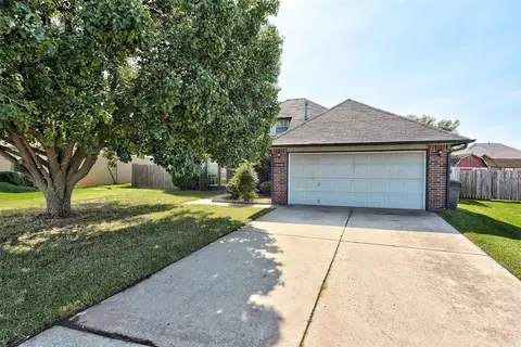 10116 Primrose Ln, Oklahoma City, OK 73159