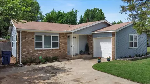 140 E Juniper Ln, Mustang, OK 73064