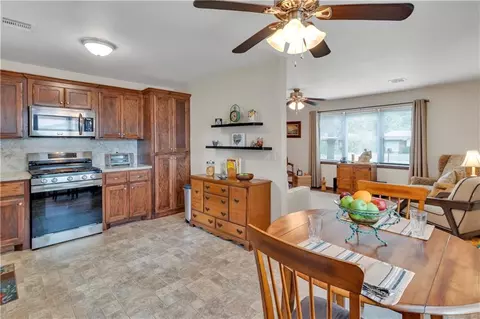 140 E Juniper Ln, Mustang, OK 73064 photo 5