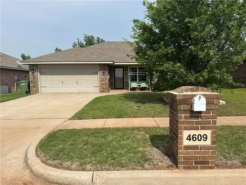 4609 Wagner Lake Dr, Yukon, OK 73099