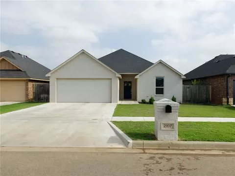 2907 Hayride Dr, Weatherford, OK 73096