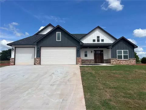1217 Layla Ln, Blanchard, OK 73010
