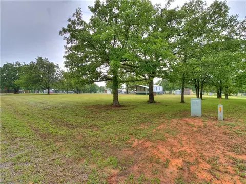 100 Summer Oaks Dr, Mcloud, OK 74851 photo 3