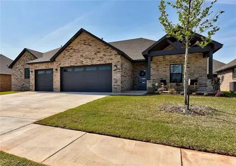 2216 Paraiso Way, Edmond, OK 73034