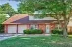 925 SW 5th St, Moore, OK 73160