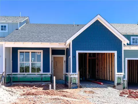 708 Harbor Town Dr, Edmond, OK 73034