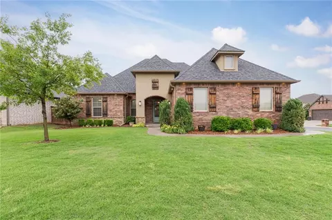 1241 Hutton Lndg, Edmond, OK 73034