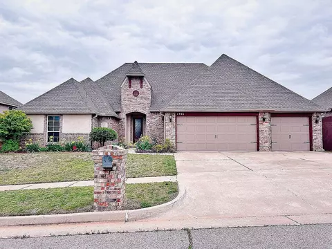 1706 NW 194th Cir, Edmond, OK 73012