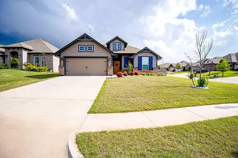 6100 Beverly Hills Dr, Edmond, OK 73034