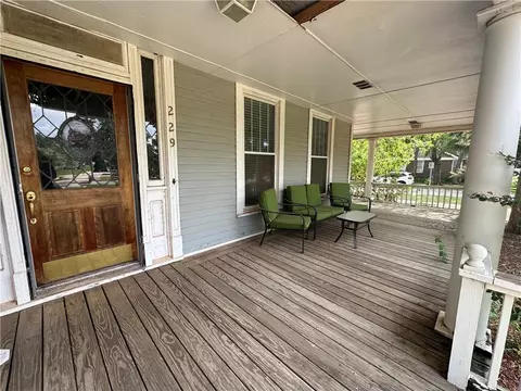 229 E Main St, Edmond, OK 73034 photo 6