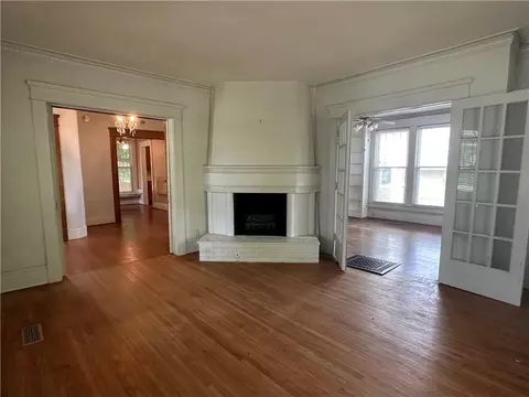 229 E Main St, Edmond, OK 73034 photo 10