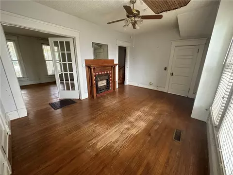 229 E Main St, Edmond, OK 73034 photo 11