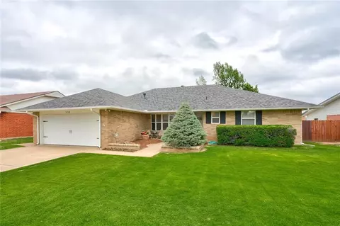 3404 N Ridgewood Dr, Midwest City, OK 73110