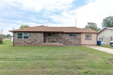305 S Main St, Alex, OK 73002