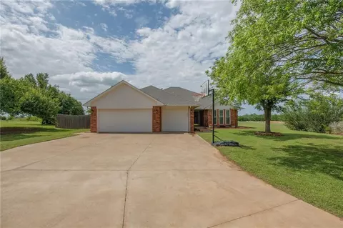 4331 Deer Xing, Edmond, OK 73025