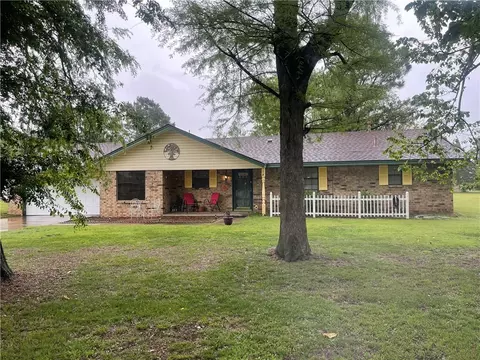 1 Clark Cir, Shawnee, OK 74804