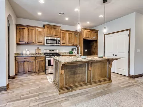 14109 Village Run Dr, Piedmont, OK 73078
