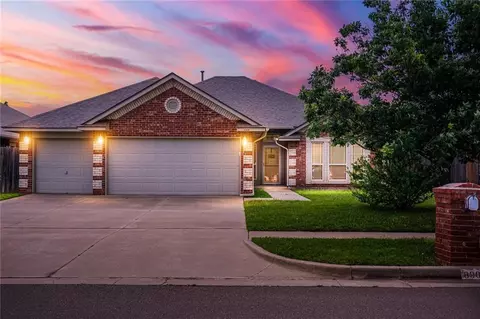 8904 Prairie Ridge Rd, Oklahoma City, OK 73135