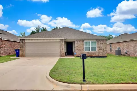 10105 Wimbledon Ct, The Village, OK 73120
