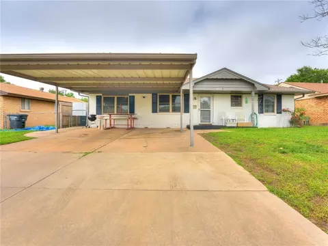 955 NW 1st St, Moore, OK 73160