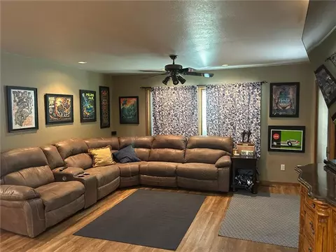 206 N Memorial St, Hooker, OK 73945 photo 9