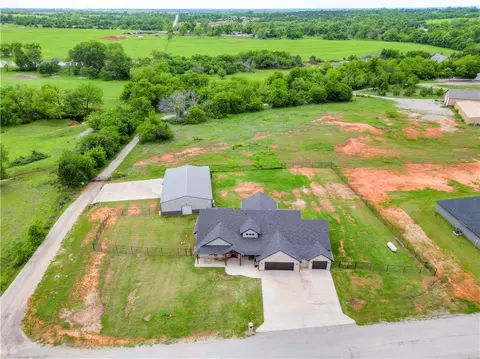 796 County Street 2964, Tuttle, OK 73089