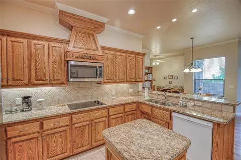 3124 Saint Clair Cmn, Norman, OK 73072 photo 20
