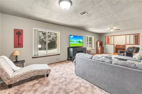 619 N Sheb Wooley Ave, Erick, OK 73645 photo 5