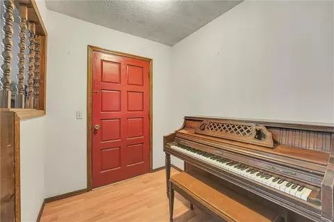 619 N Sheb Wooley Ave, Erick, OK 73645 photo 4