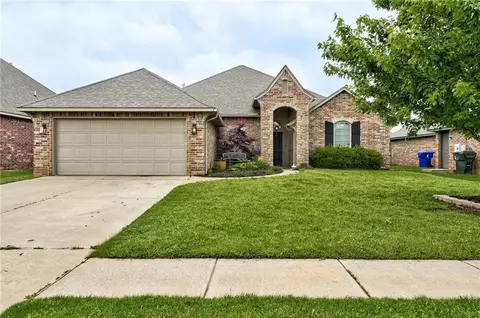 1400 Luke Ln, Norman, OK 73072