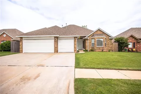 3821 Ashley Ter, Yukon, OK 73099