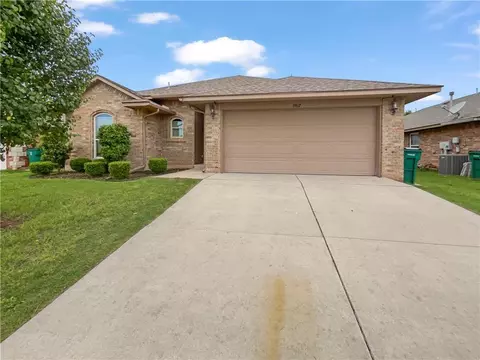 19617 Allergando Ln, Edmond, OK 73012
