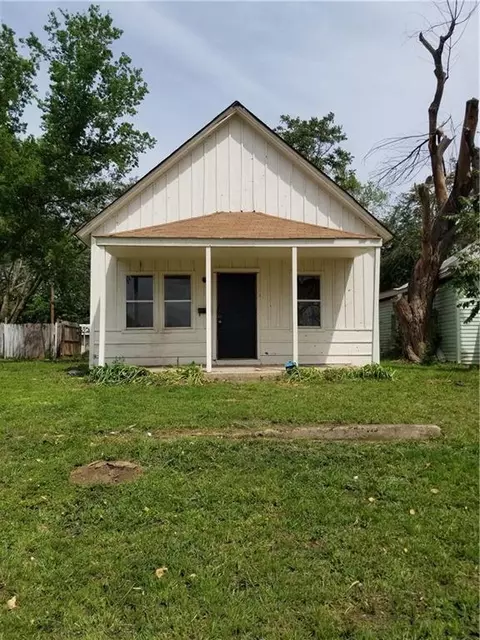 317 N Chapman Ave, Shawnee, OK 74801