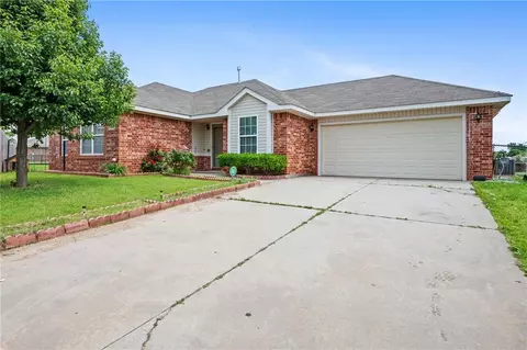 6112 Courtyards Ct, Oklahoma City, OK 73149