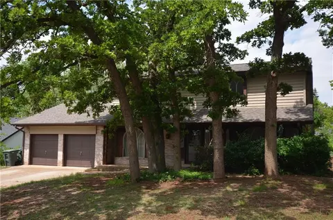 1313 Shalamar Rd, Edmond, OK 73013