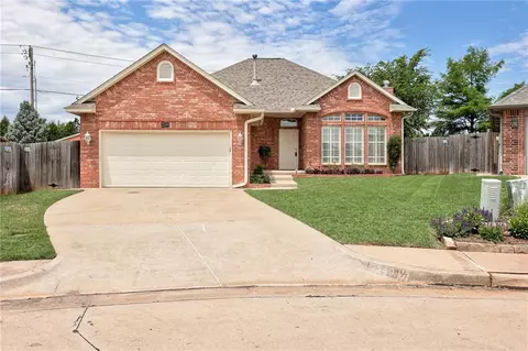 2249 Cobblestone Ct, Edmond, OK 73034