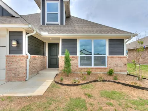 914 SE 17th Ter, Newcastle, OK 73065