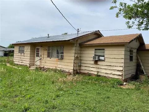 801 Terrace, Sayre, OK 73662